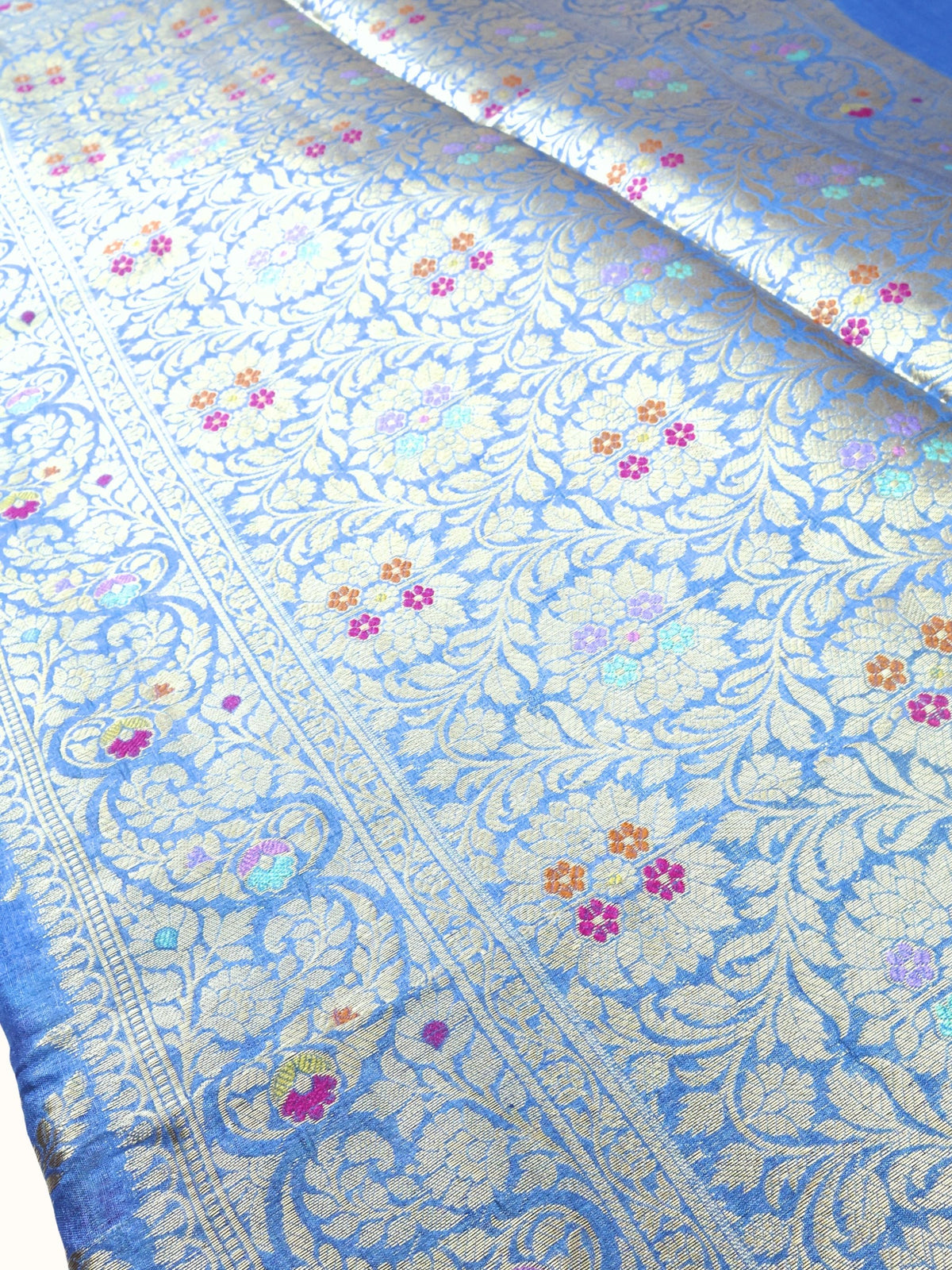 Floral jaal and meena flowers in close detail
