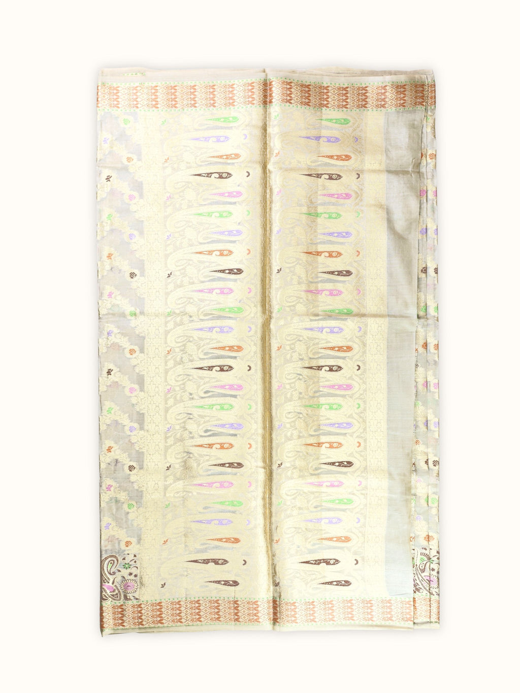 Pallu of tall meena paisleys in columns