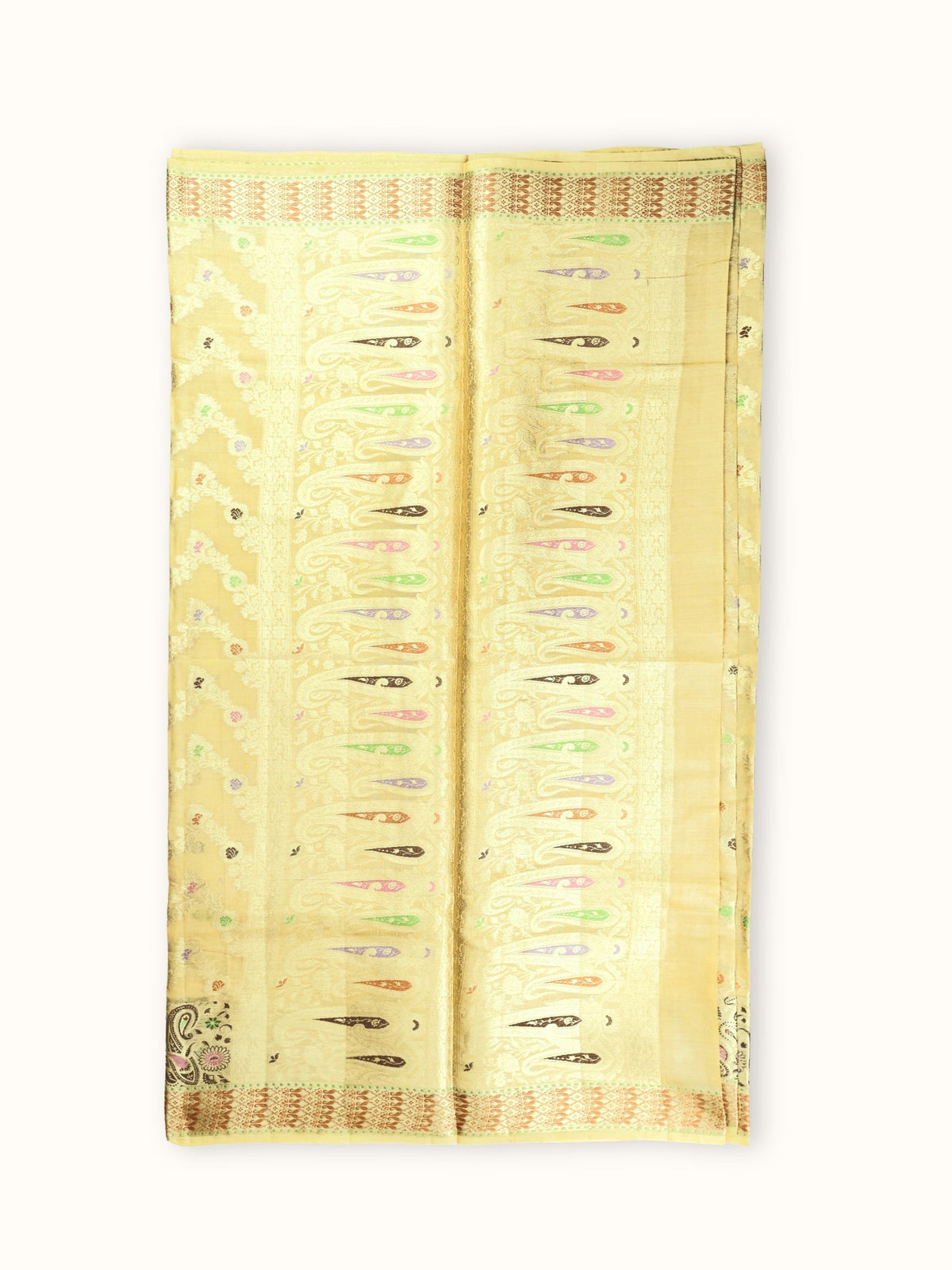 Pallu of tall meena paisleys in columns