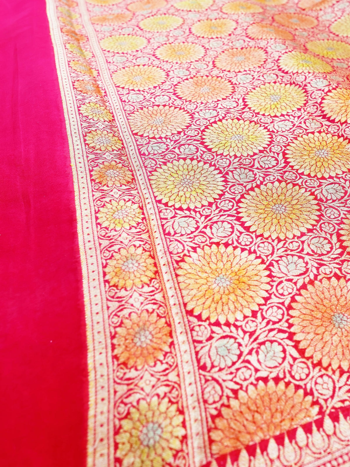 Rose Pink Rangkaat Chiffon Saree with Hand Painted Zari, close detail of the weave