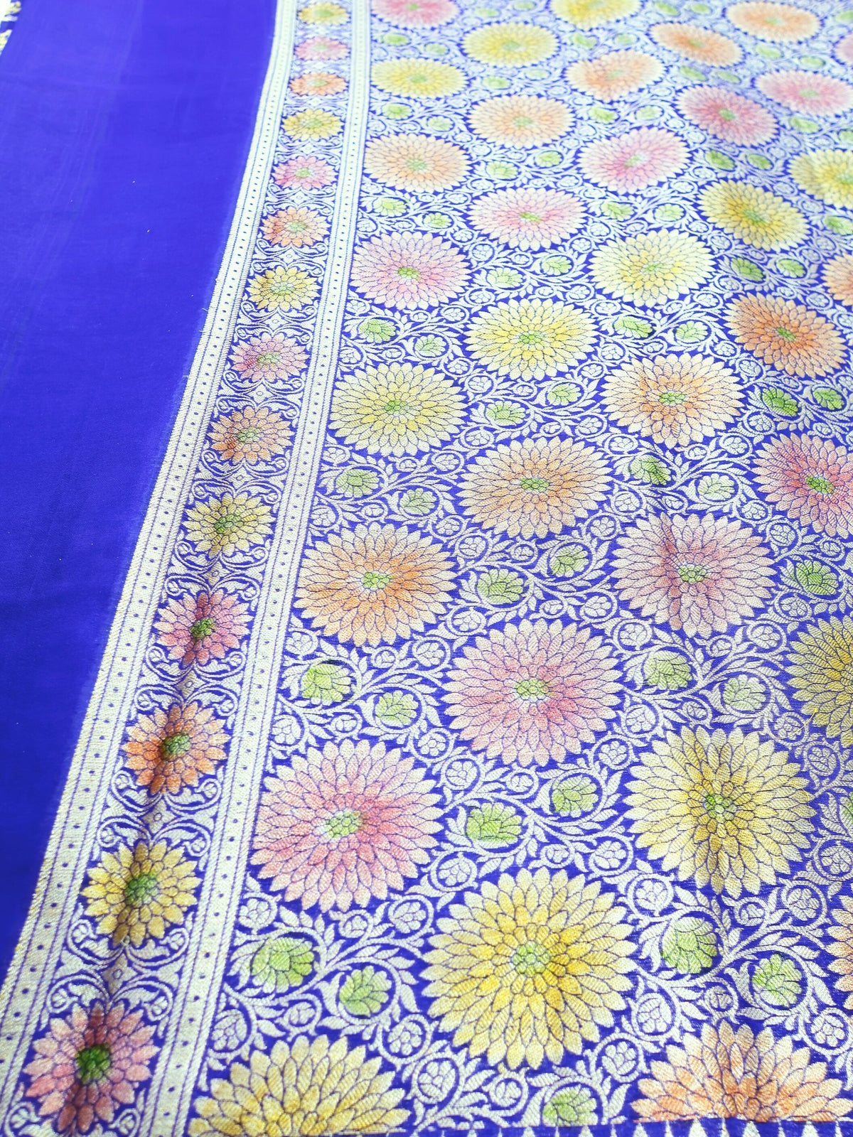 Royal Blue Rangkaat Chiffon Saree with Hand Painted Zari, close detail of the weave