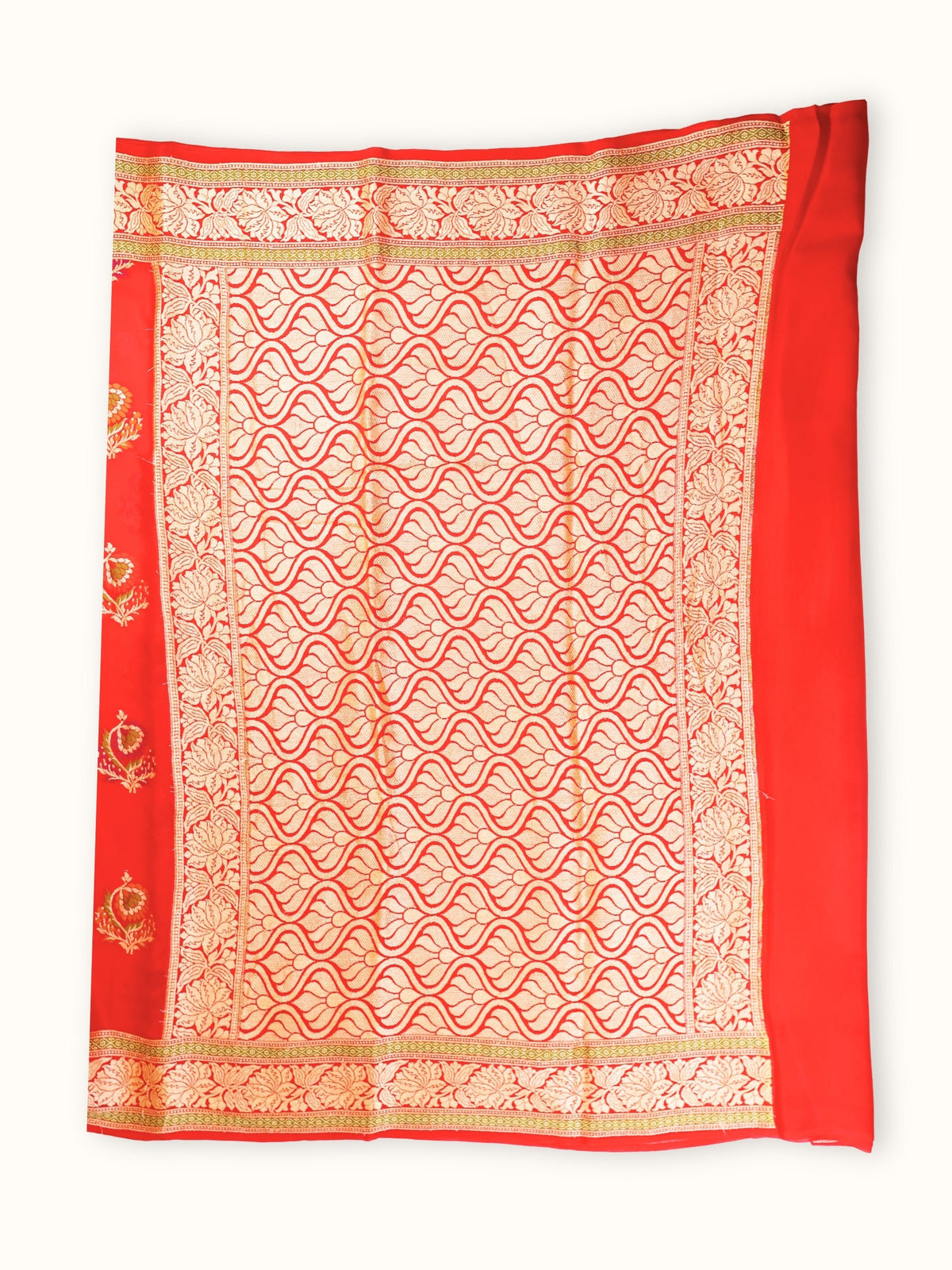Scarlet Chiffon Saree with Gold Zari Pallu, pallu