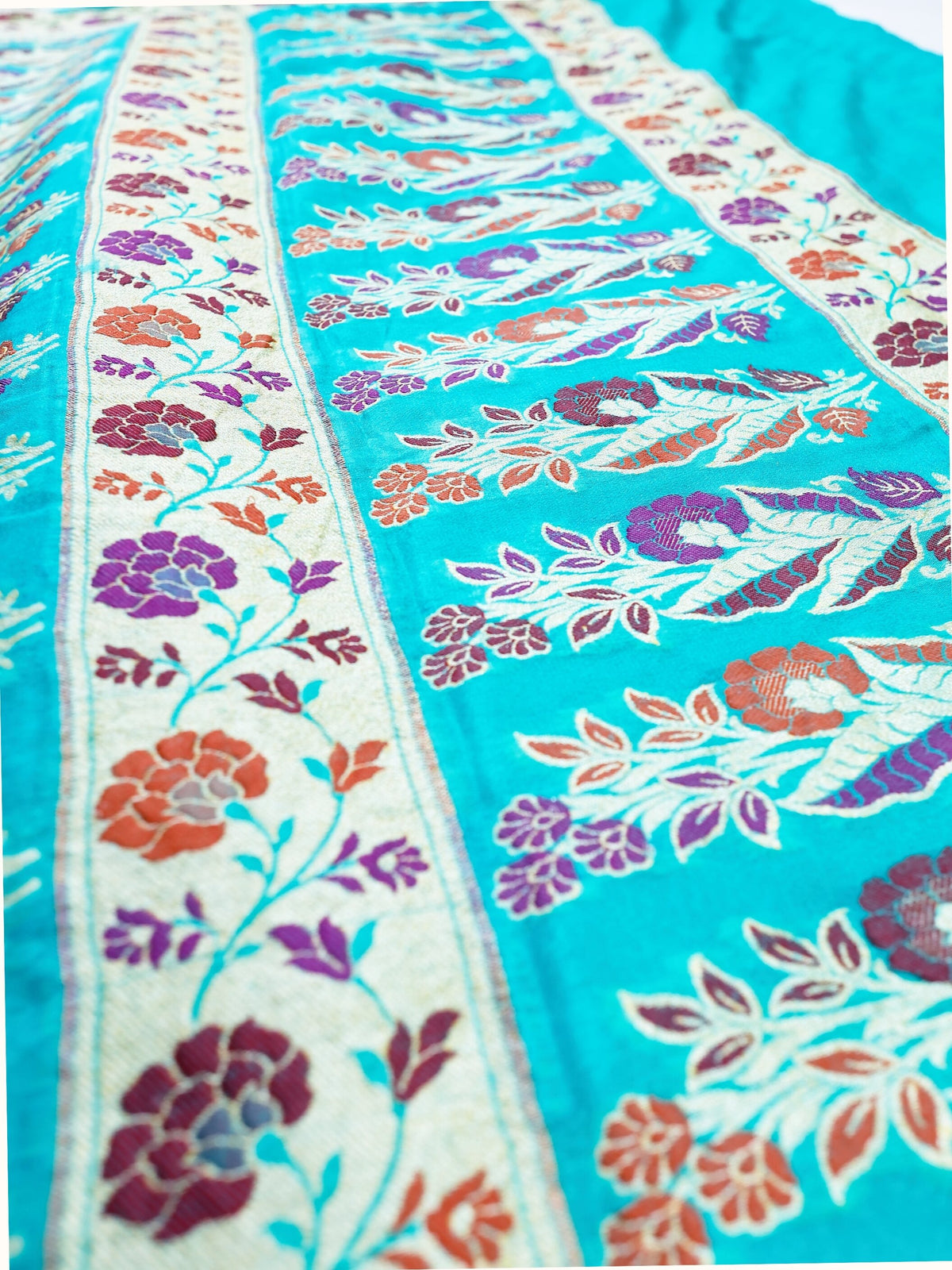 Turquoise Chiffon Saree with Meenakari Floral Border, close detail of the weave