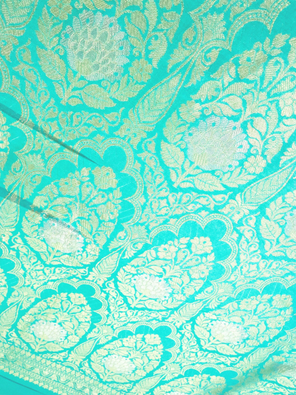 Turquoise Khaddi Chiniya Handloom Saree with Silver Jangla, close detail of the weave