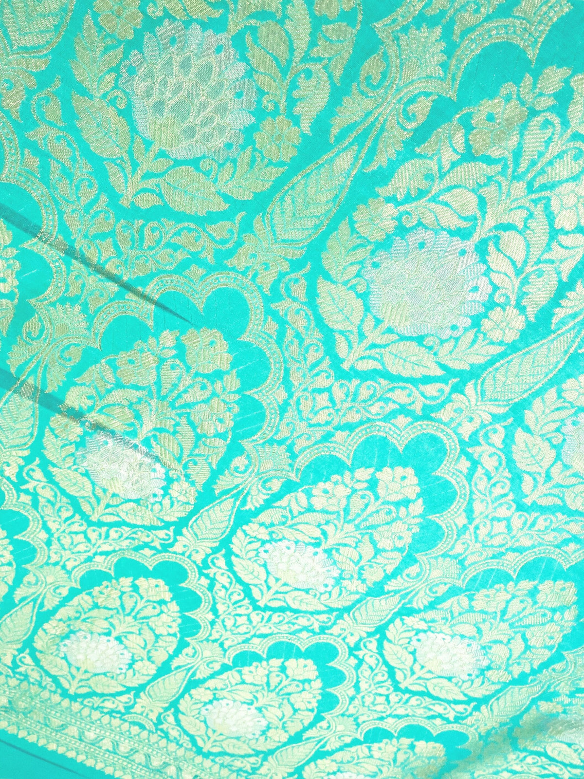 Turquoise Khaddi Chiniya Handloom Saree with Silver Jangla, close detail of the weave